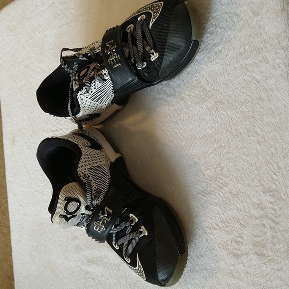 Nike KD Black History Month Size 6.5Y - Picture 2 of 8